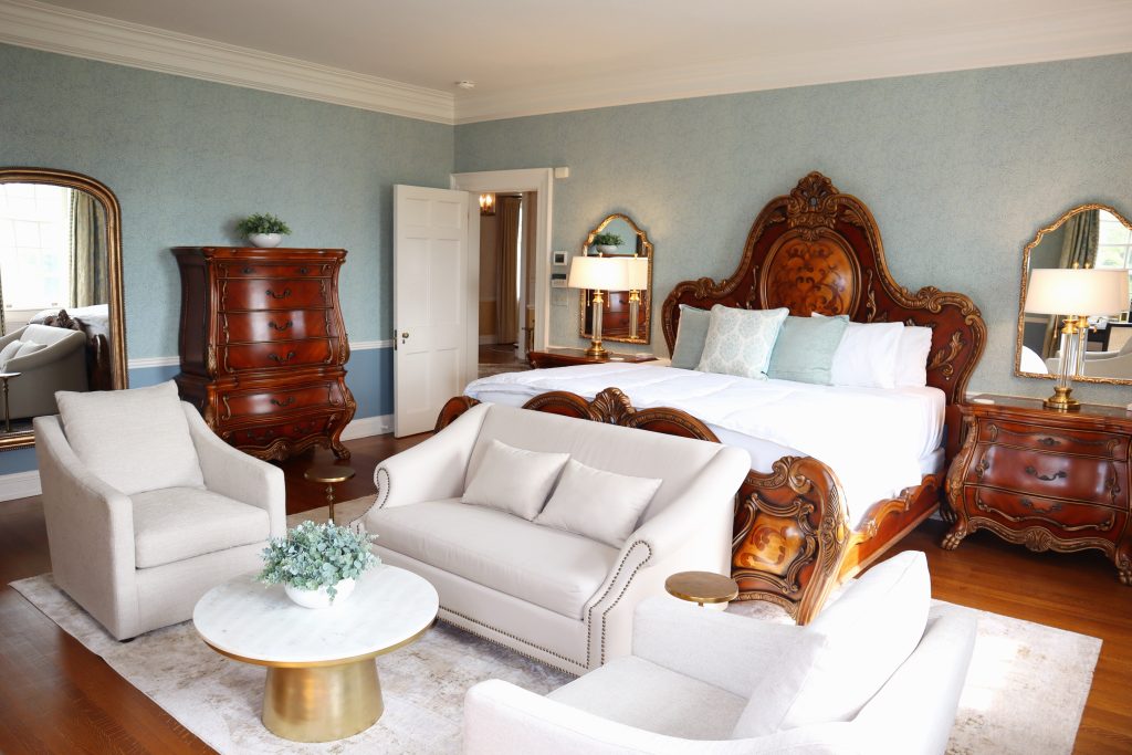 A comfortable guest room at Bohemia Manor Farm, offering corporate accommodations in a quiet rural setting